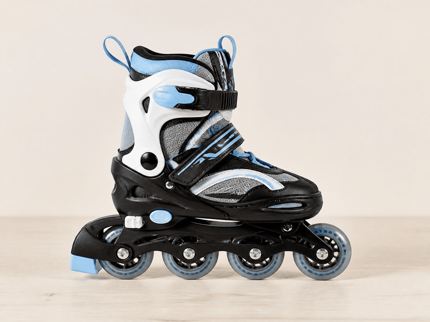Adjustable junior skates
