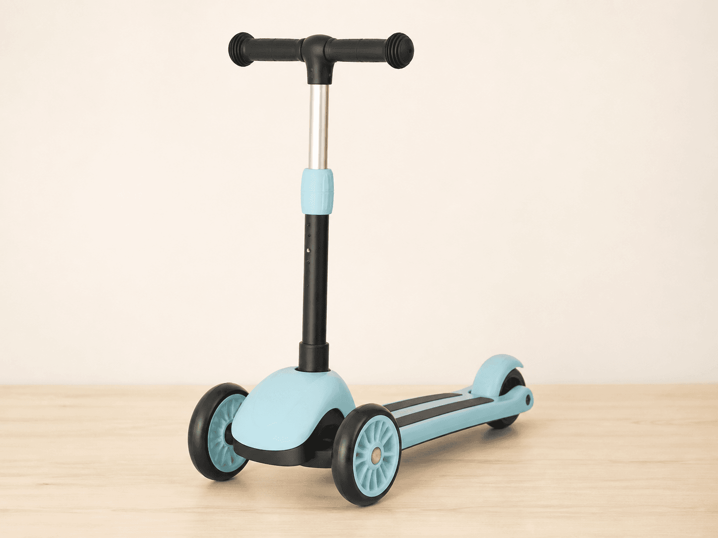 Three-wheel balance scooter
