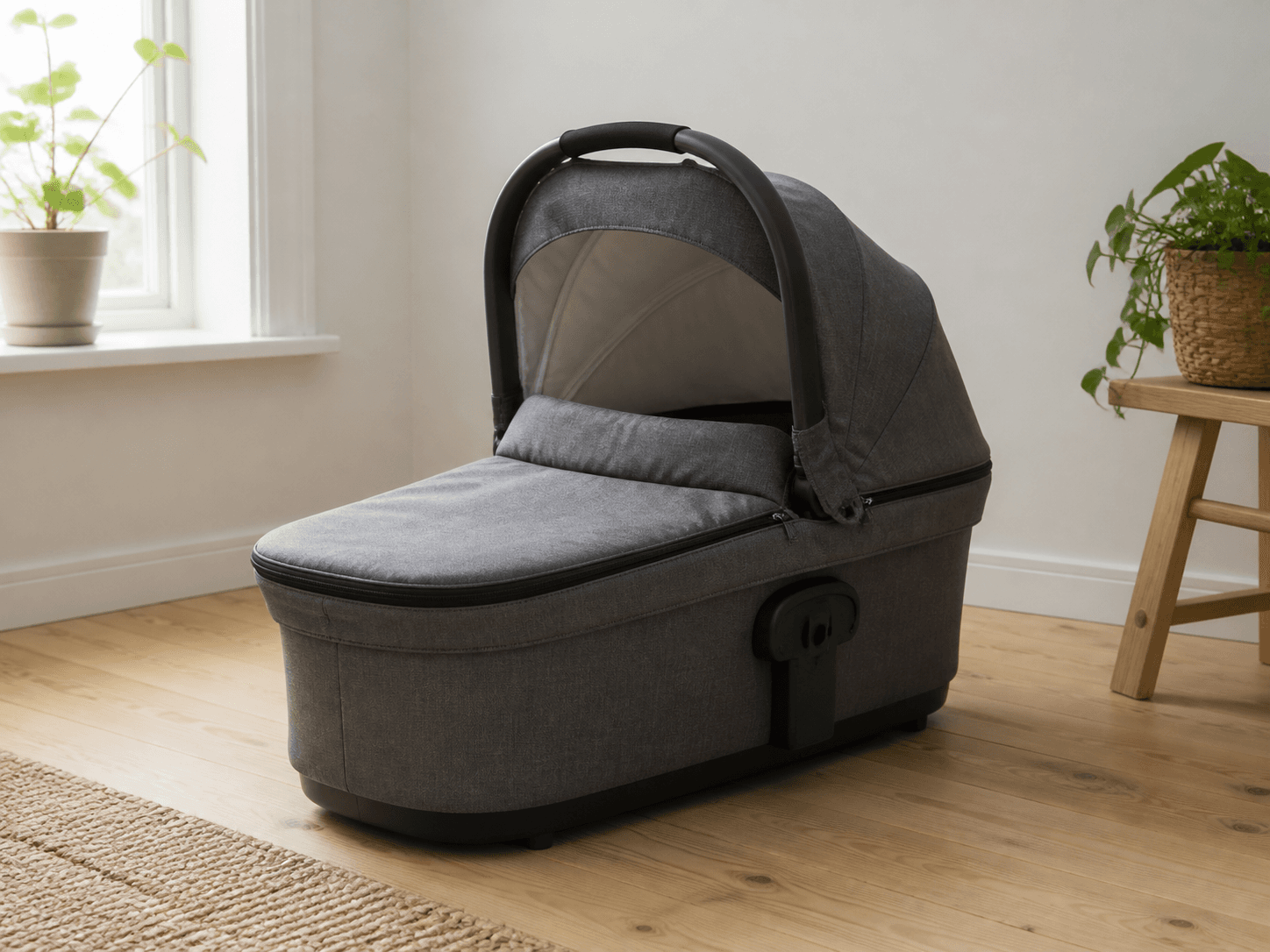 Carrycot for short-term hire