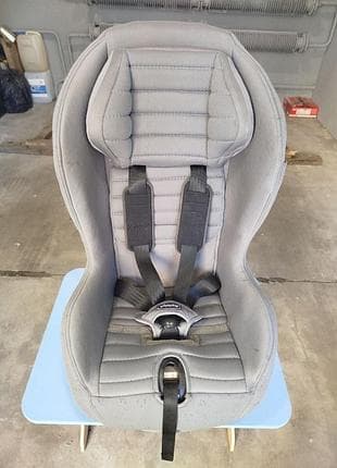 Автокрісло chicco x-pace 9-18 кг